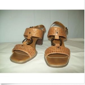 Naturalizer Leather Women Sandals Heels Tan